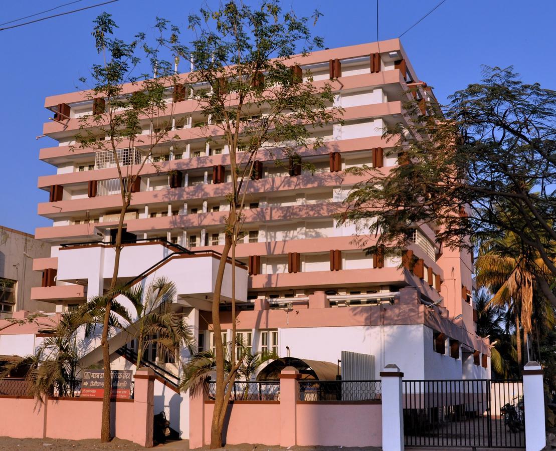 פנדהרפור Vitthal Inn מראה חיצוני תמונה